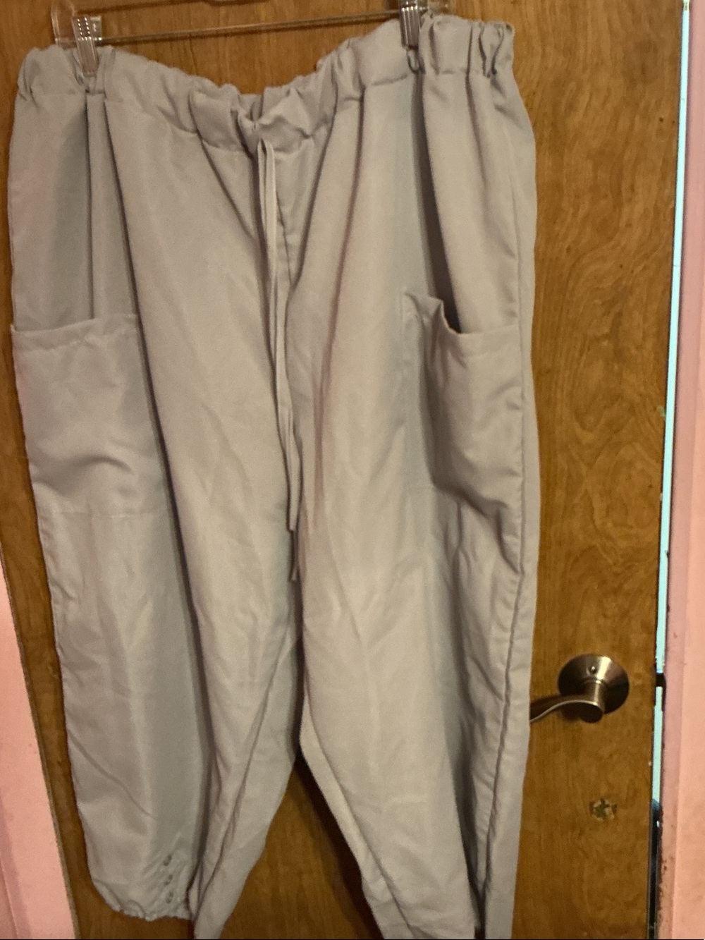 Casual Light Gray Women’s Drawstring Joggers with Utility Pockets